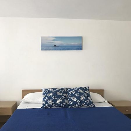 Scala Blu - Immobilevante Ponza Bagian luar foto
