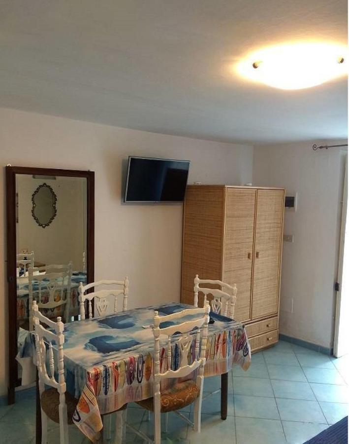 Scala Blu - Immobilevante Ponza Bagian luar foto