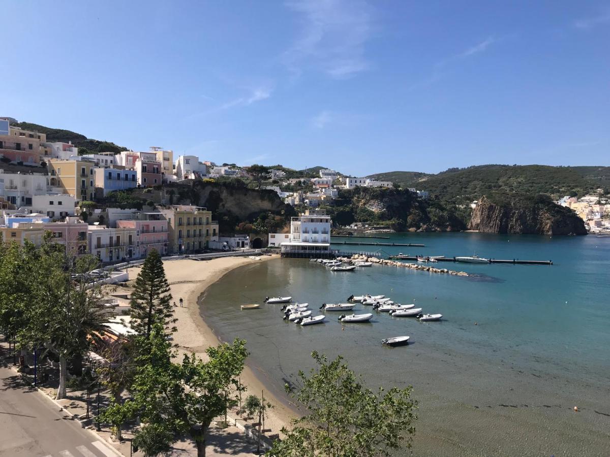 Scala Blu - Immobilevante Ponza Bagian luar foto