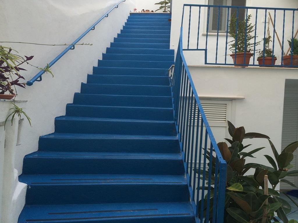 Scala Blu - Immobilevante Ponza Ruang foto